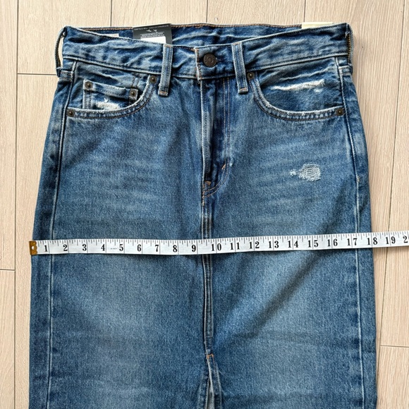 NWT Levi's Ankle Column Slit Denim Maxi Skirt Women’s Size 24 - Picture 14 of 15